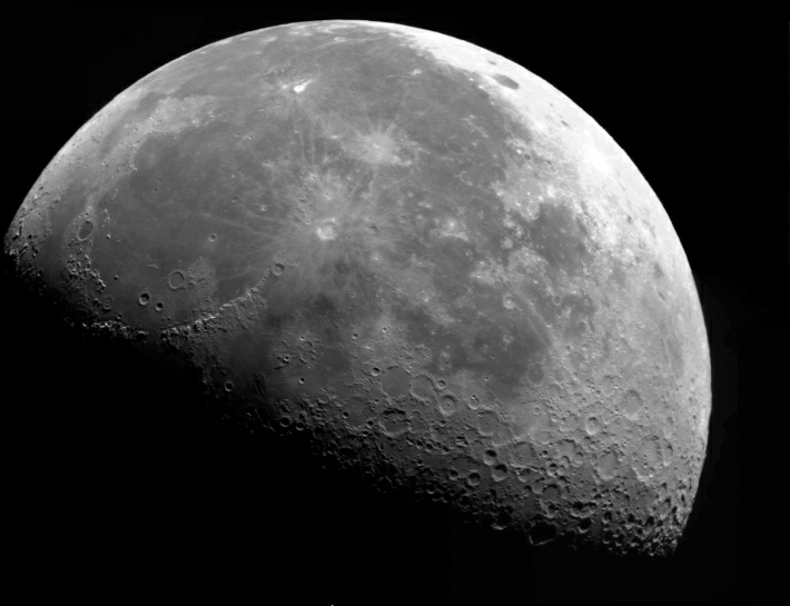 Levenhuk SkyMatic 127 GT MAK Review - The panoramic image of the Moon